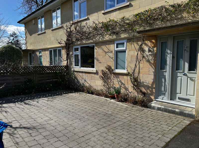 Parking on Manor Park, BA1
