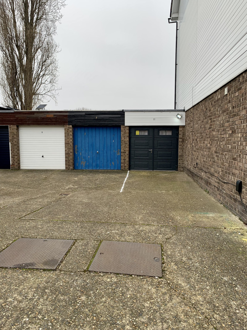 Parking on Glentham Gardens, SW13