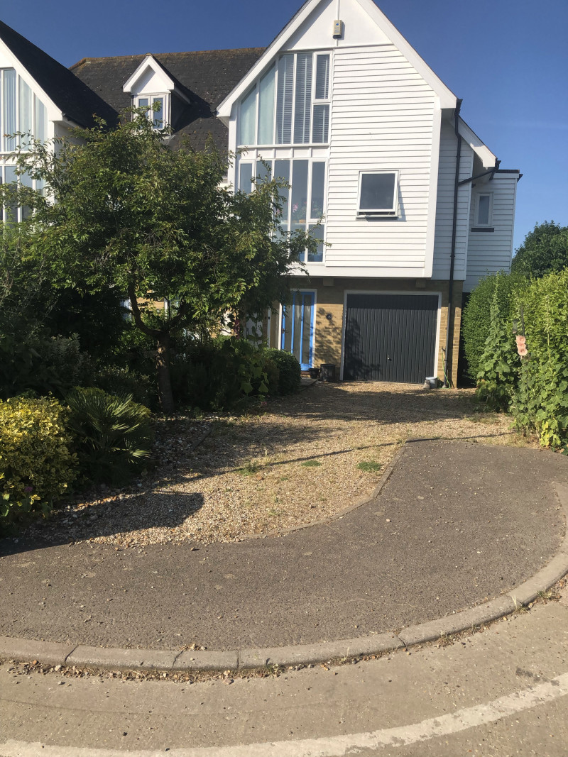 Parking on Island Wall, CT5