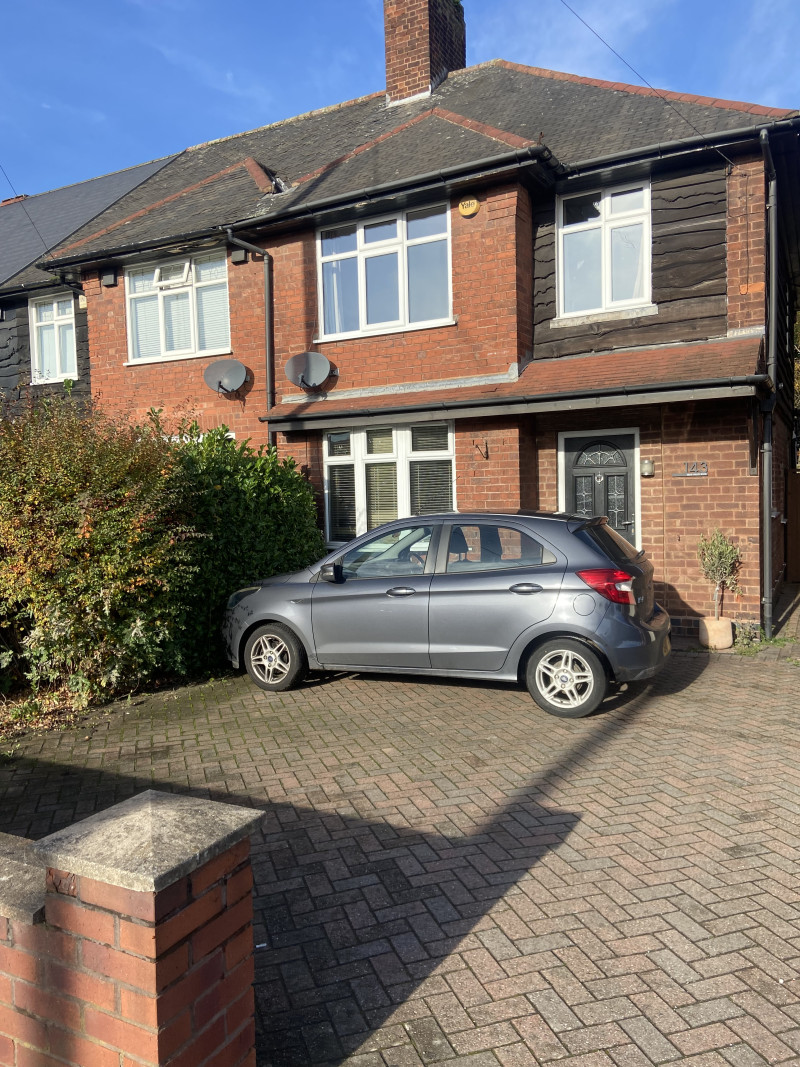 Parking on Trent Valley Road, WS13