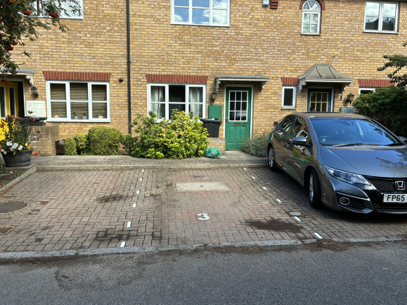 Parking on Clarendon Close, E9