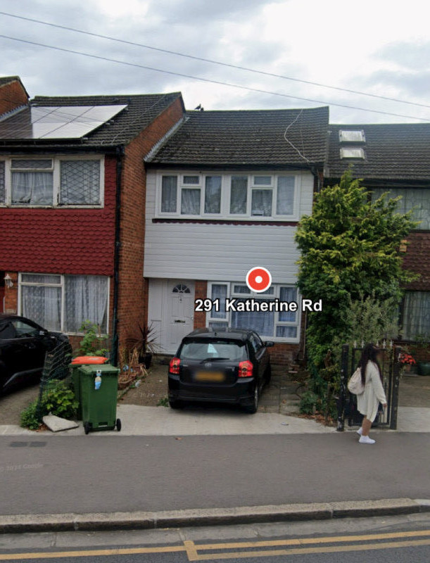 Parking on Katherine Road, E7