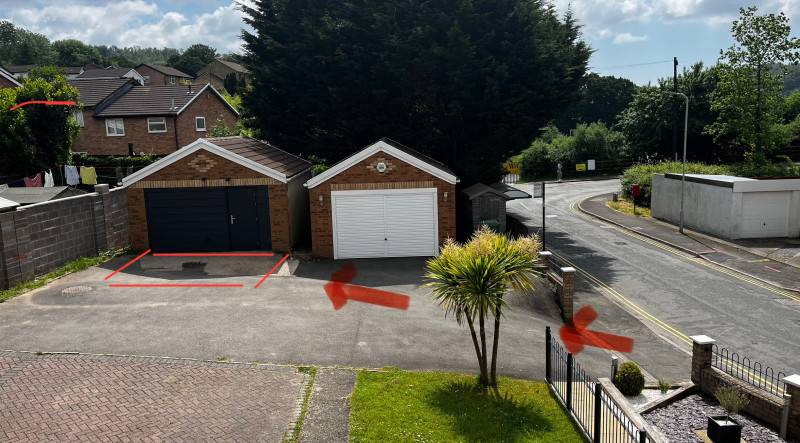 Parking on Glan-y-Ffordd, CF15