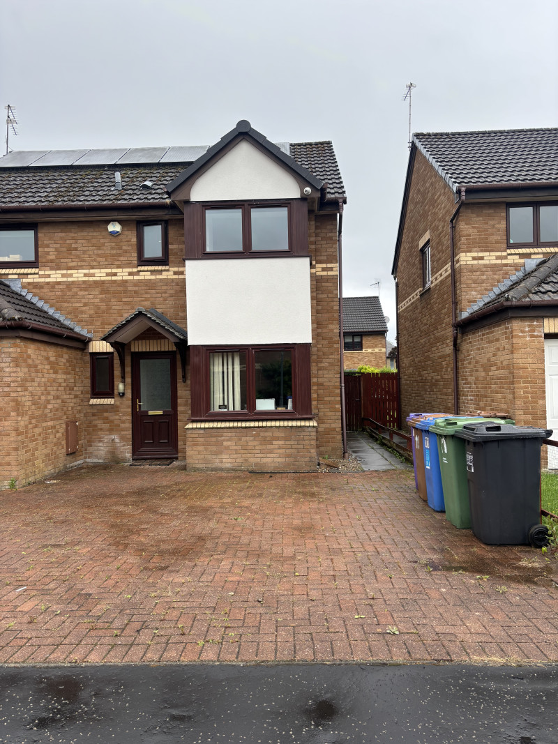 Parking on Northland Gardens, G14