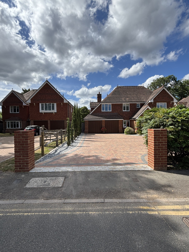 Parking on Pembroke Road, GU22