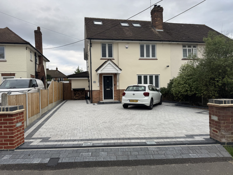 Parking on Rayleigh Road, CM13