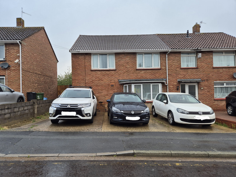 Parking on Fernsteed Road, BS13