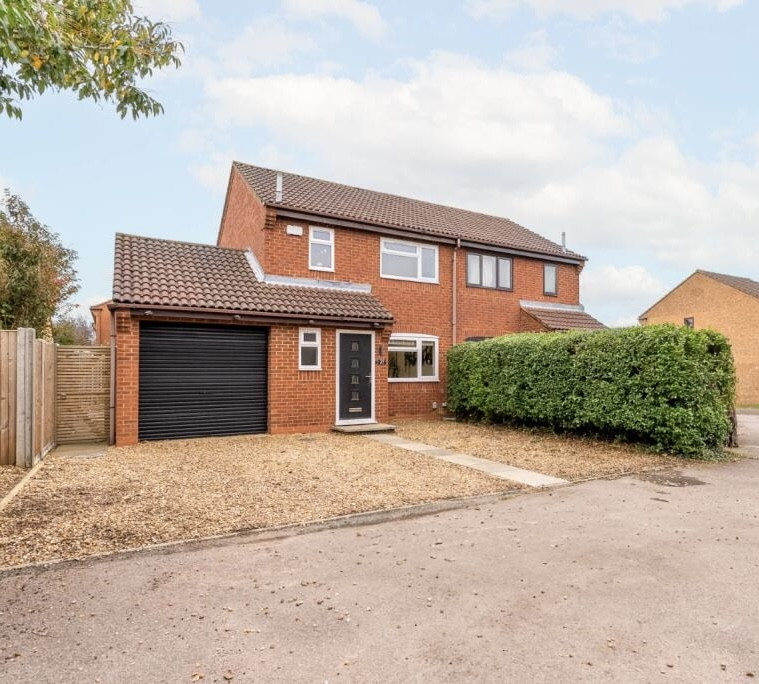 Parking on Swift Close, PE19