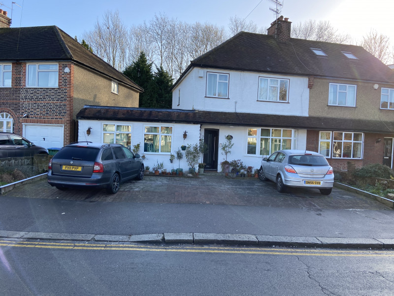 Parking on Swiss Avenue, WD18