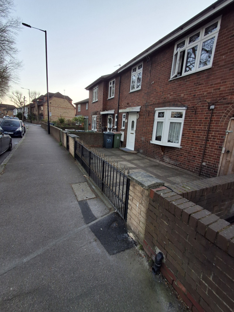 Parking on Hermit Road, E16