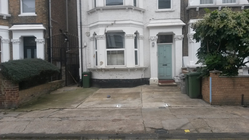 Parking on Frithville Gardens, W12