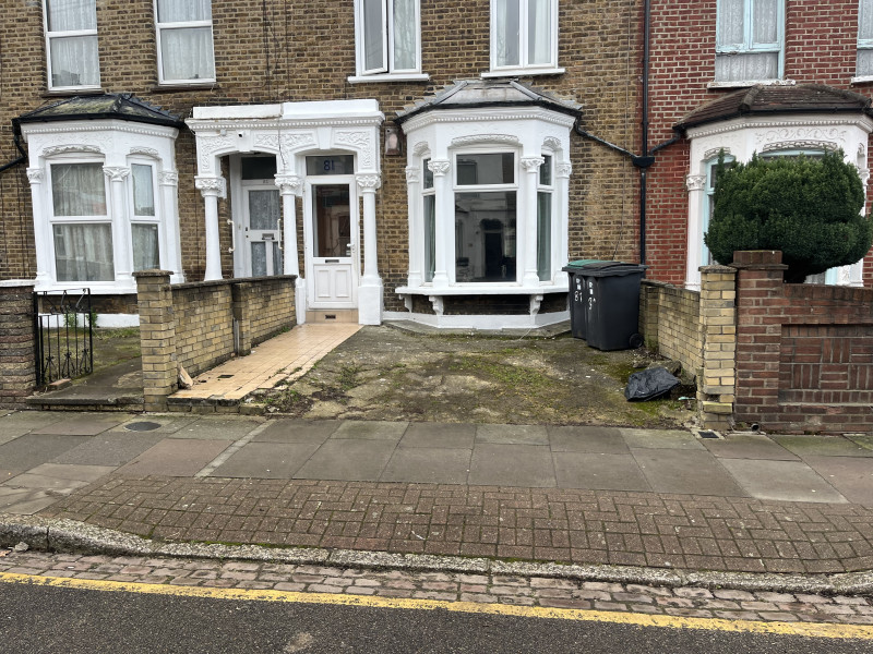 Parking on Beaconsfield Road, N15