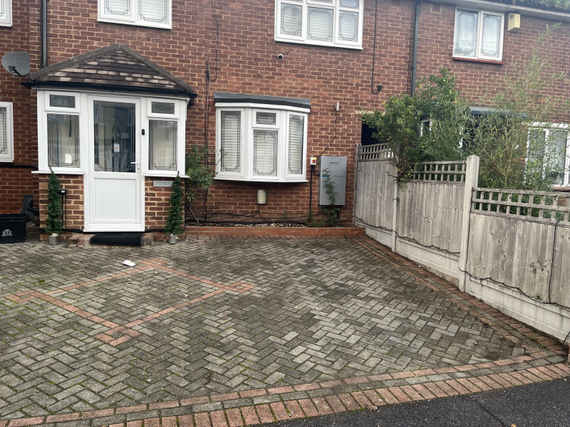 Parking on Maybank Road, E18