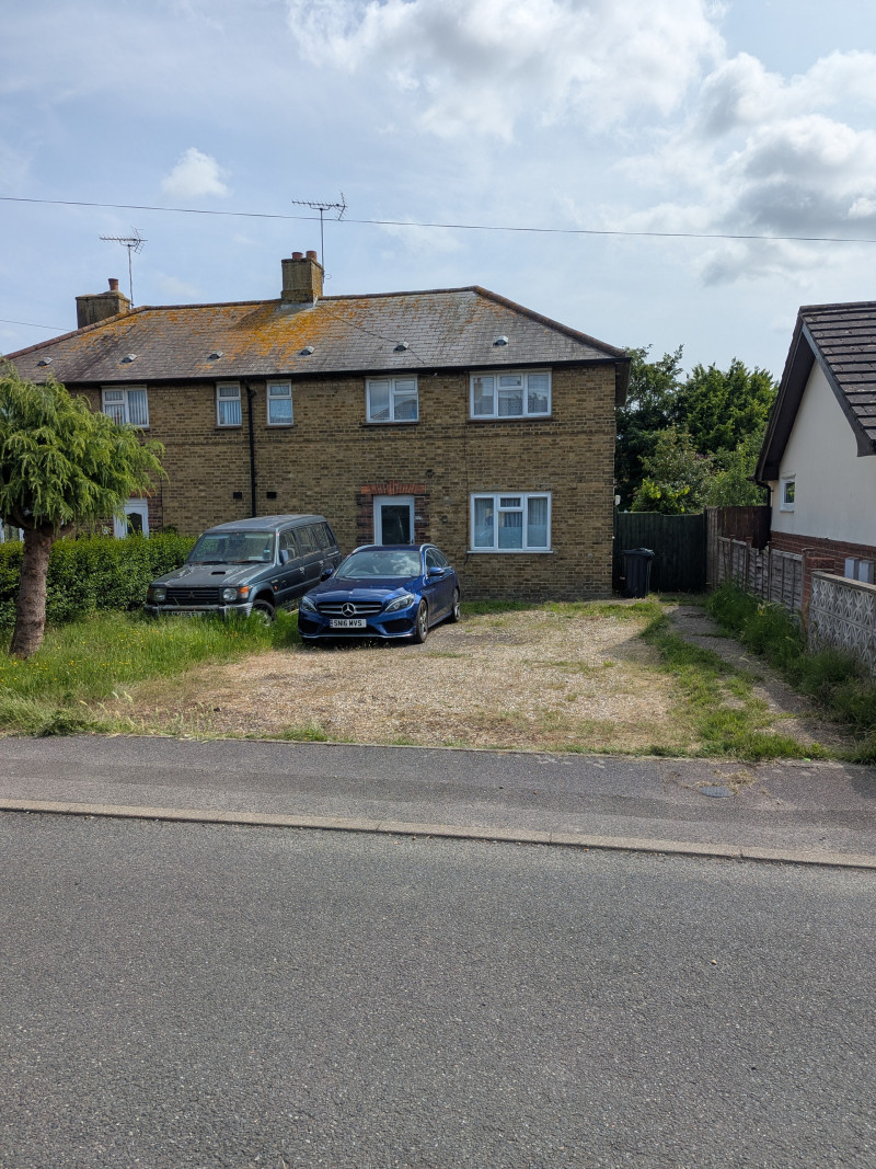 Parking on Wharton Gardens, TN24