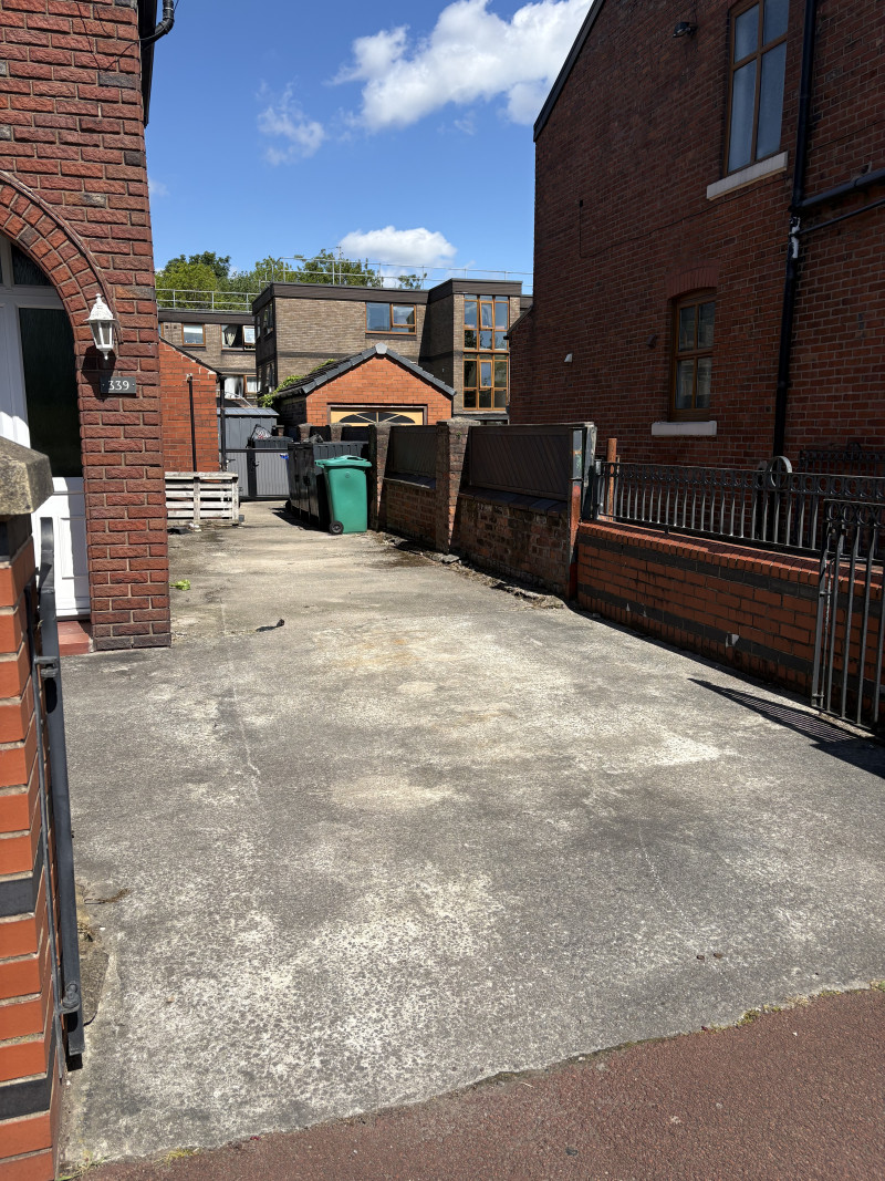 Parking on North Road, M11