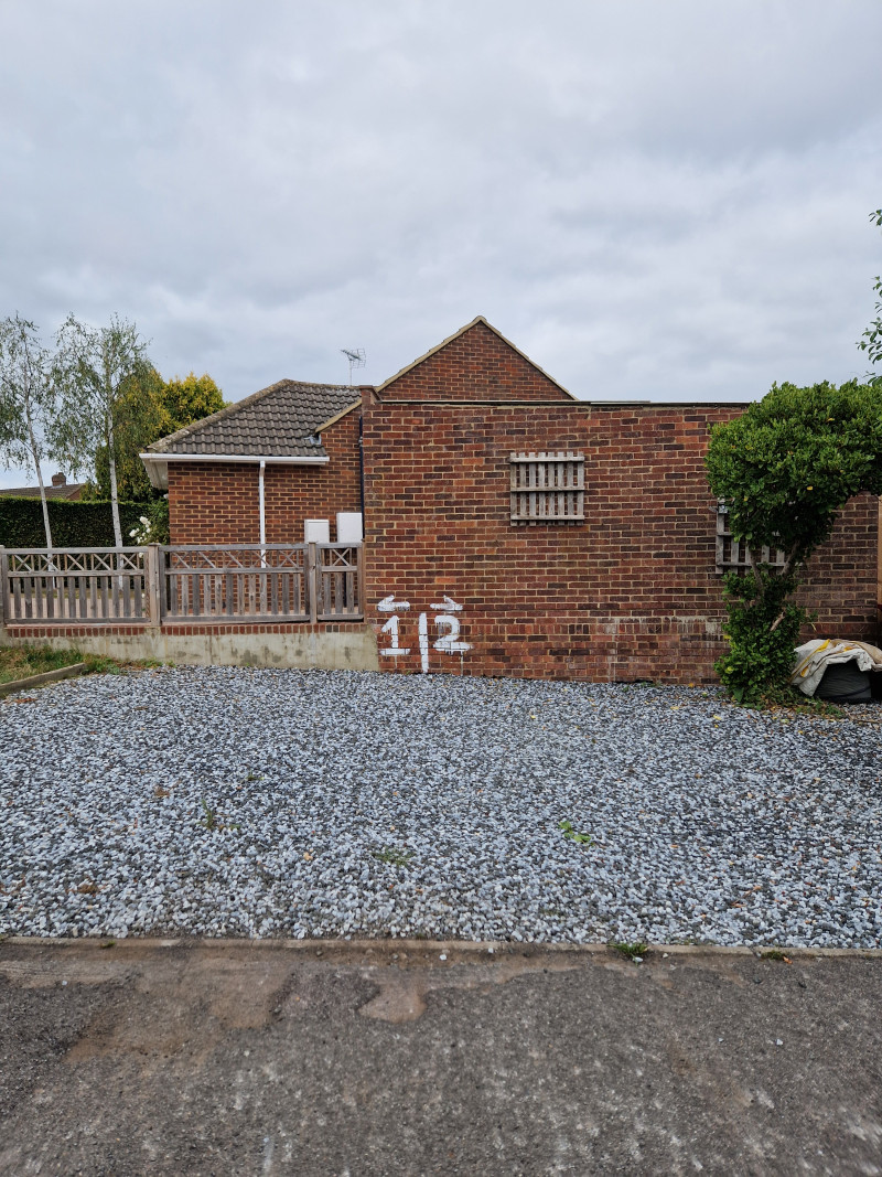 Parking on Gurney Drive, RG4