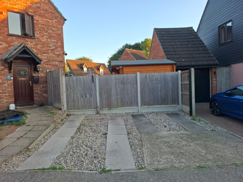 Parking on Munnings Way, CO11