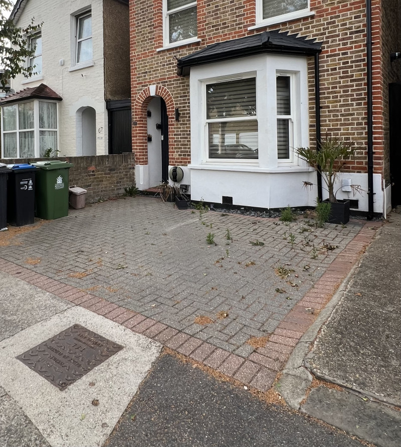 Parking on Kings Road, KT2