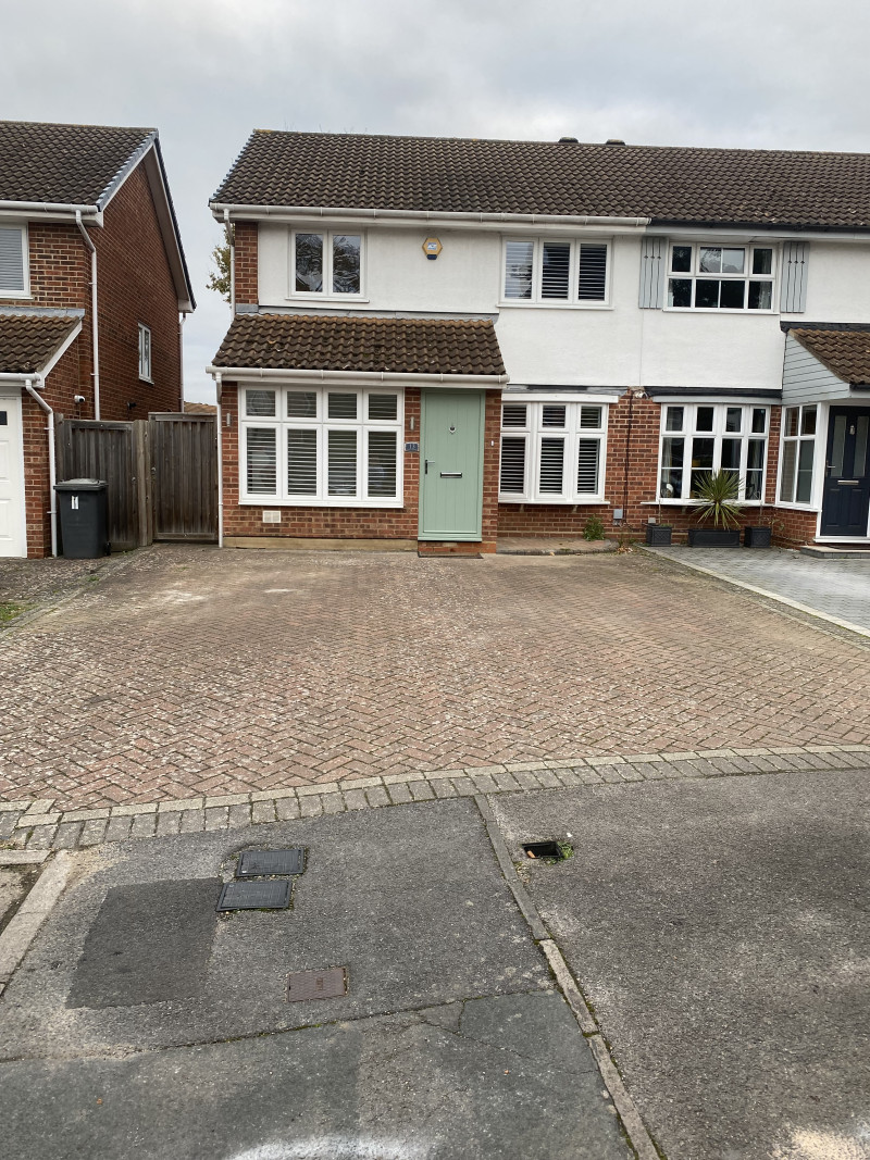 Parking on Tyler Gardens, KT15