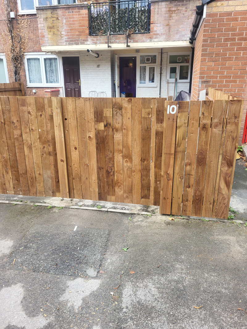 Parking on Rockdove Avenue, M15