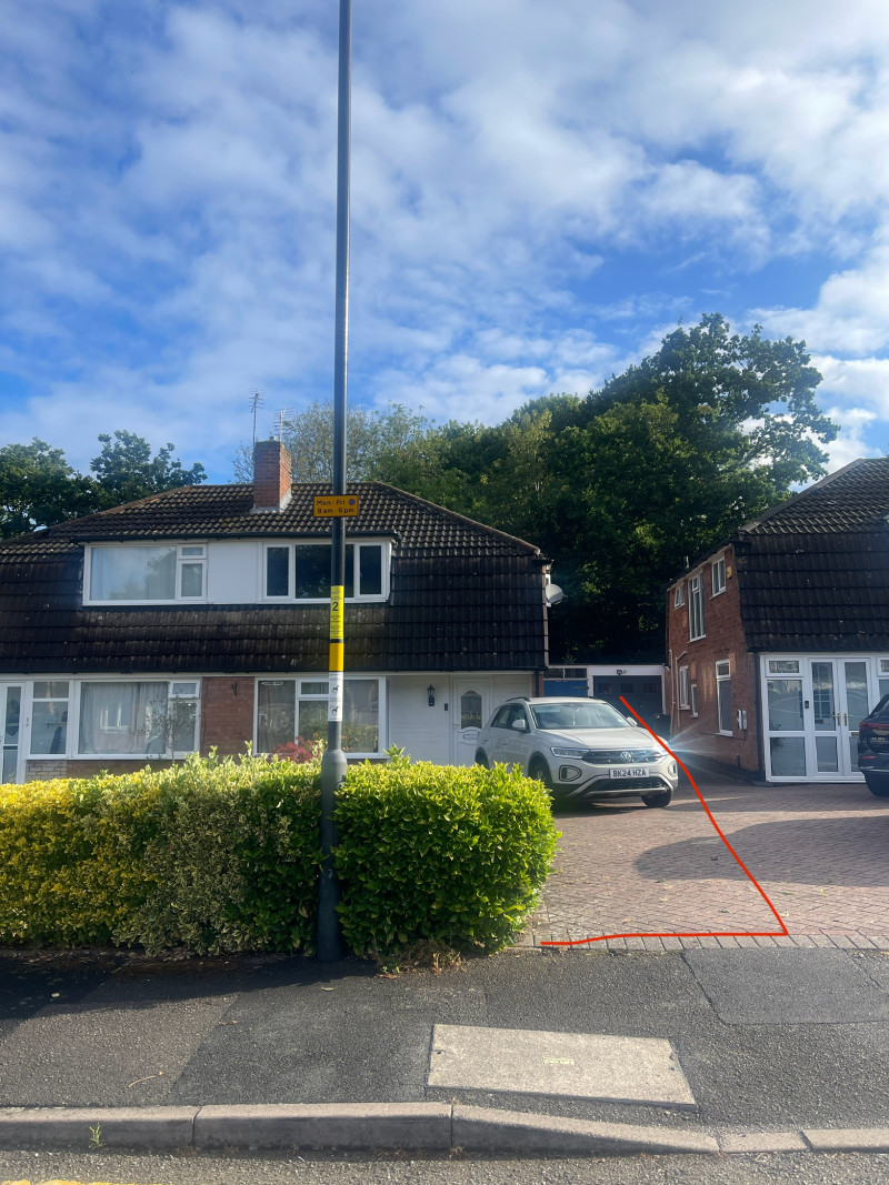 Parking on East Rise, B75