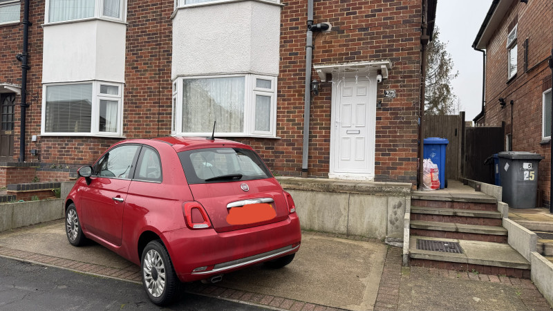 Parking on Jackson Avenue, DE3