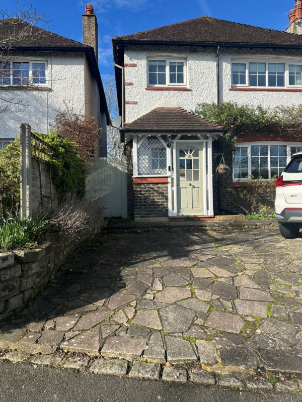 Parking on Downs Road, CR5