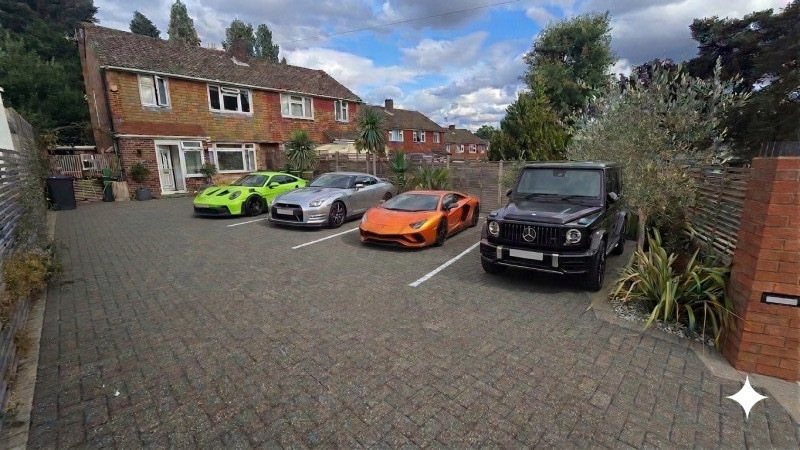 Parking on Vernon Crescent, EN4