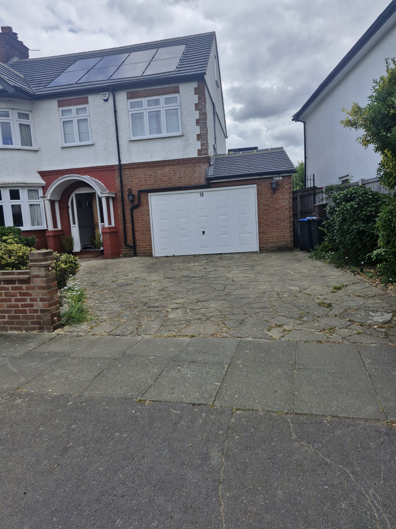 Parking on Churchbury Lane, EN1