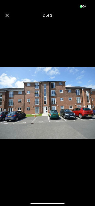 Parking on Lawnhurst Avenue, M23