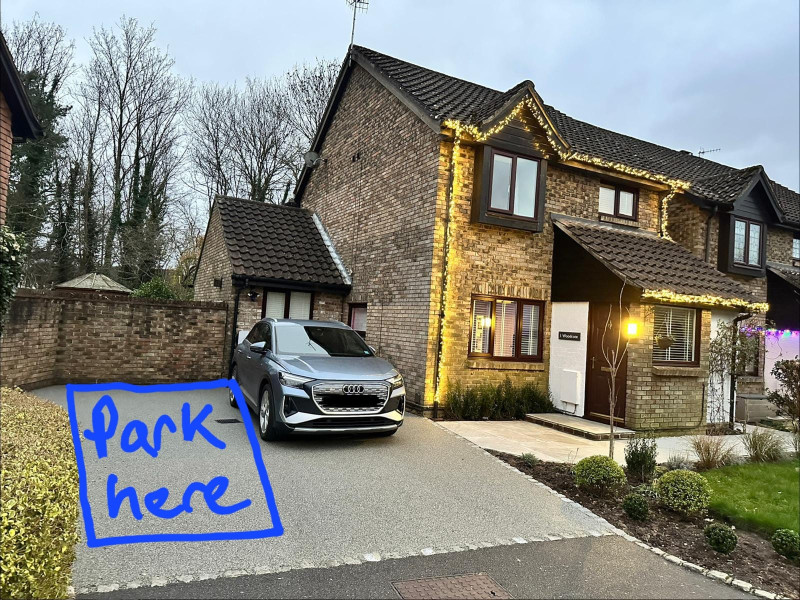 Parking on Woodcote, RH6