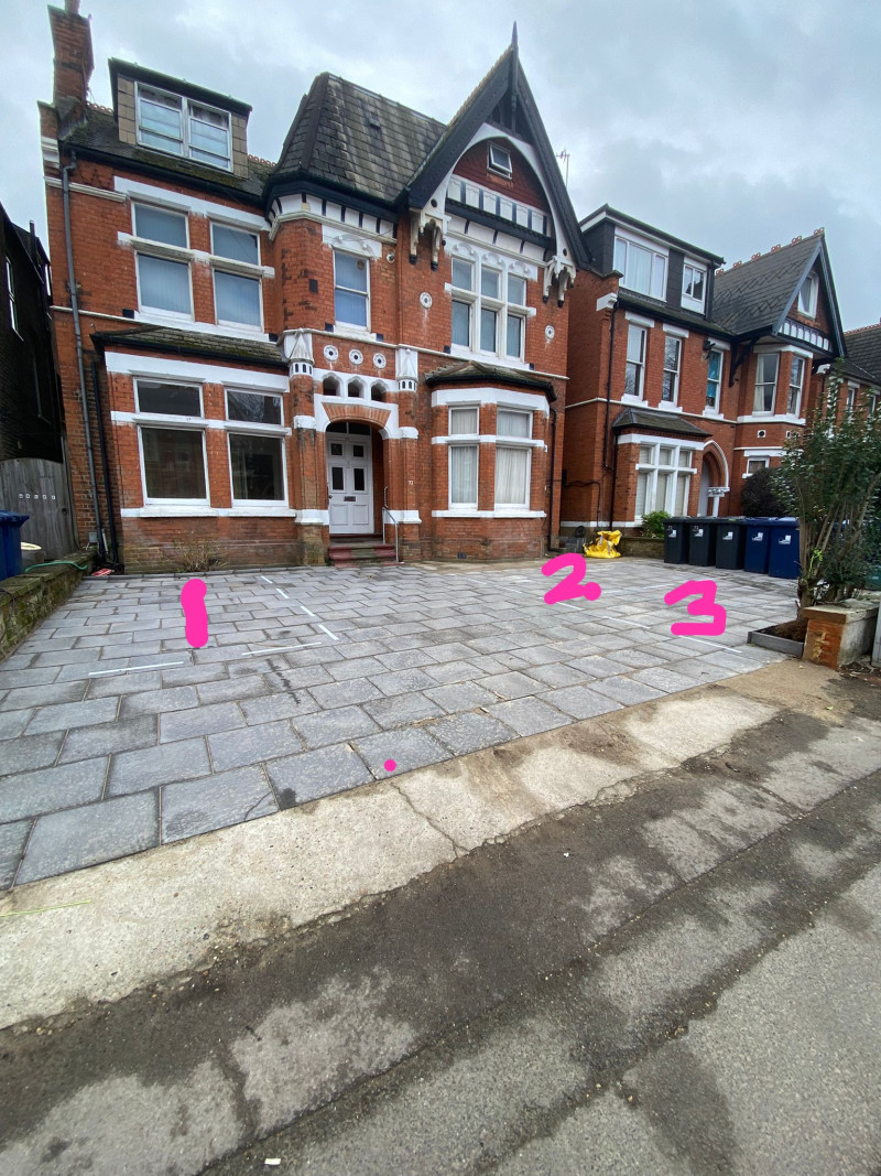 Parking on Gordon Road, W5