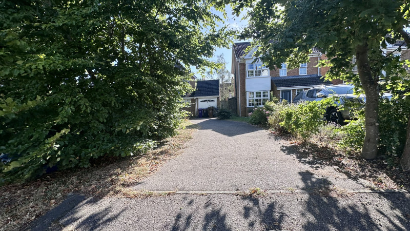 Parking on Talbot Street, SG5