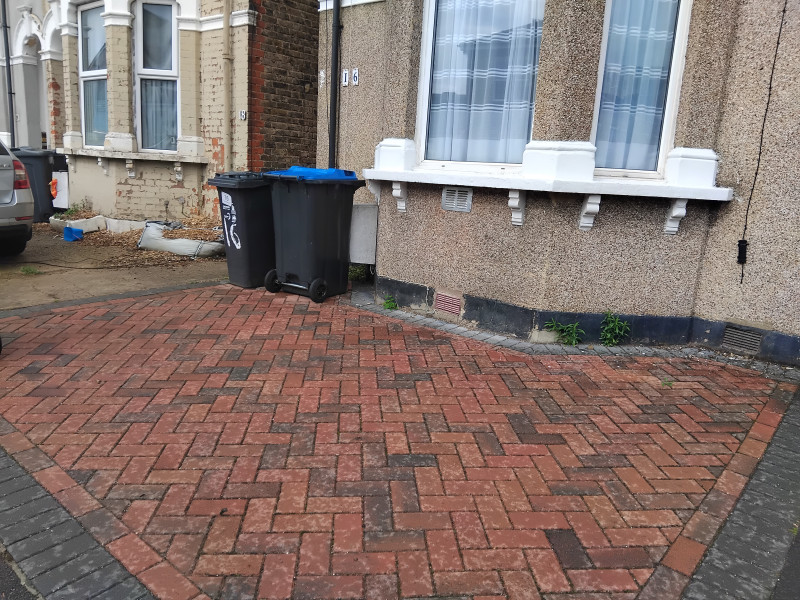 Parking on Farquharson Road, CR0