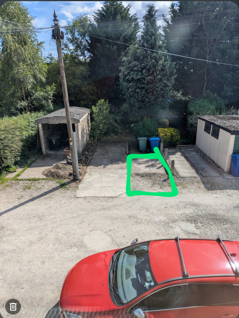 Parking on Oak Bank, M25