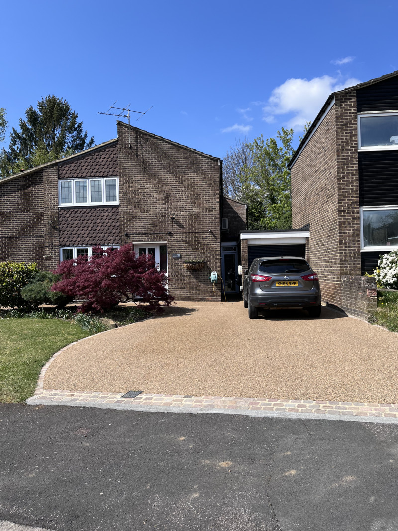 Parking on Cubitts Close, AL6