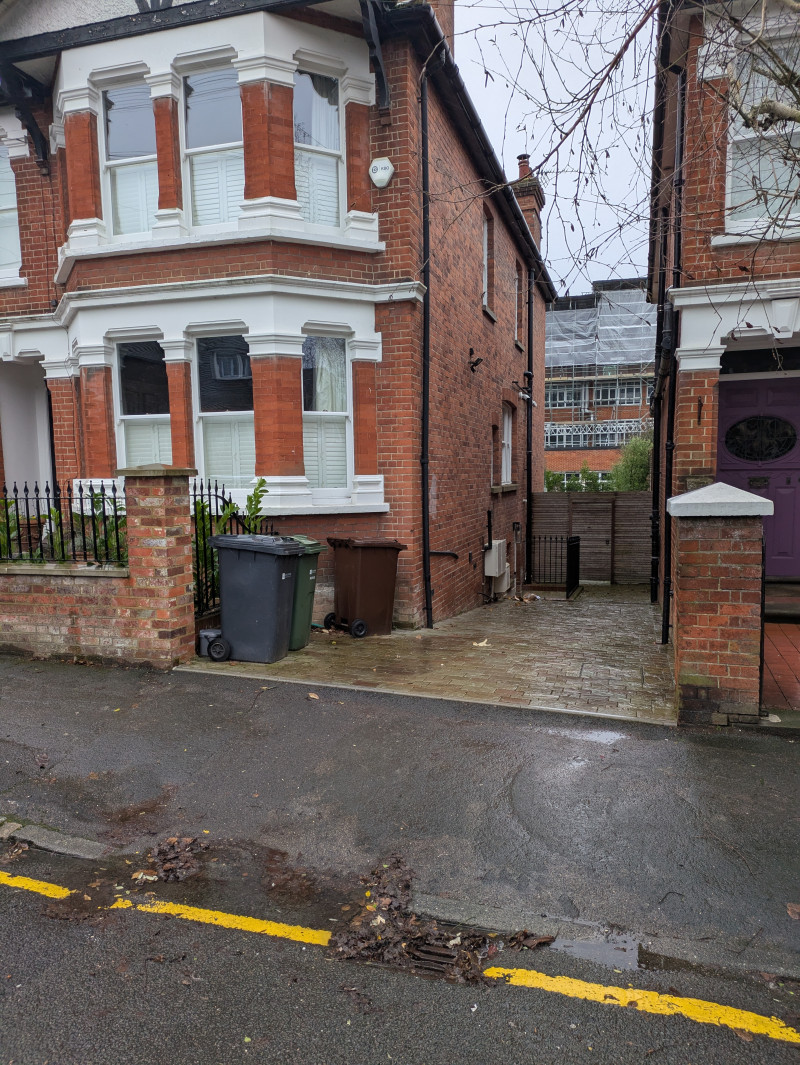 Parking on Wodeland Avenue, GU2