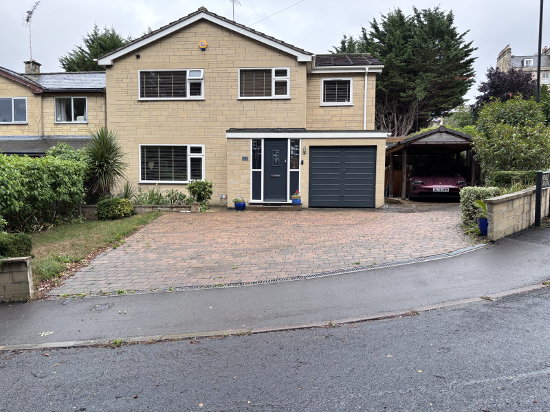 Parking on Hensley Gardens, BA2