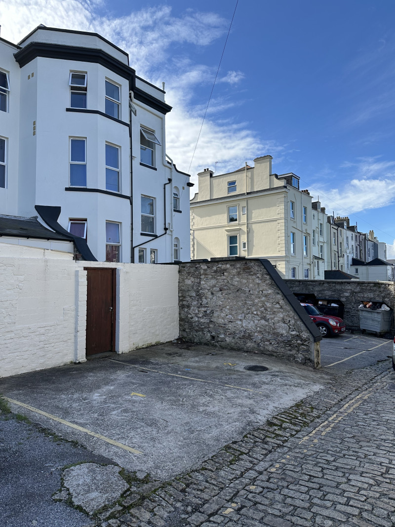 Parking on North Road East, PL4