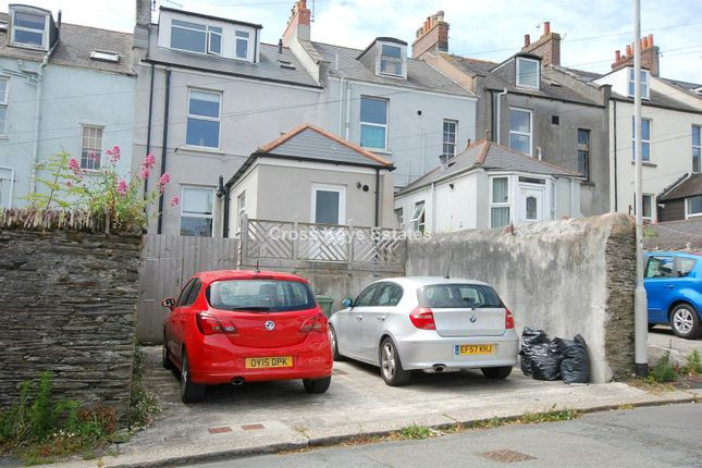 Parking on Molesworth Road, PL1