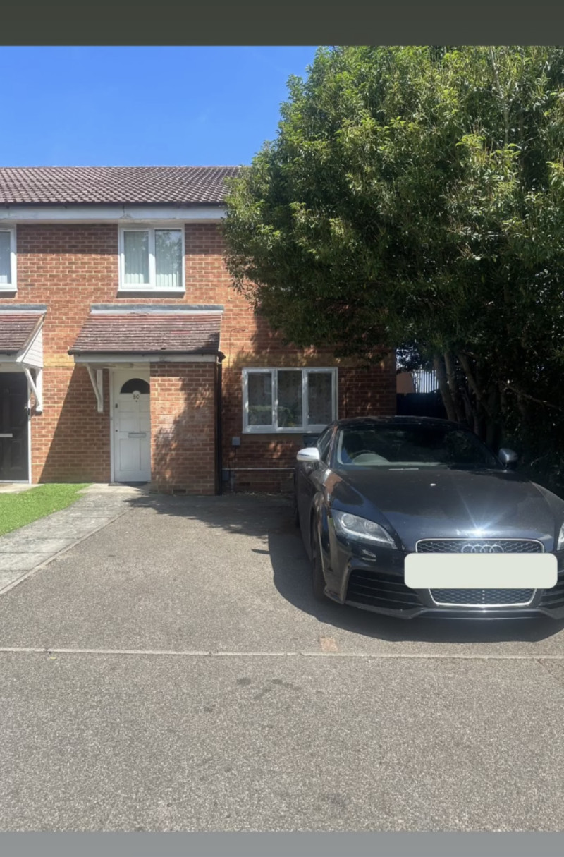 Parking space on Marlow Avenue, LU1