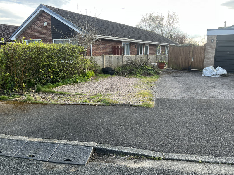 Parking on The Hawthorns, PR2