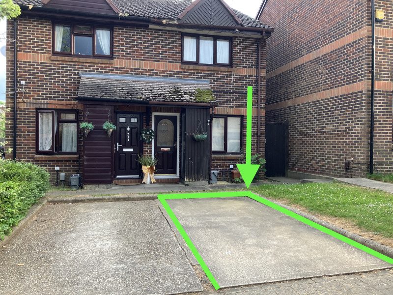 Parking on Littlebrook Avenue, SL2