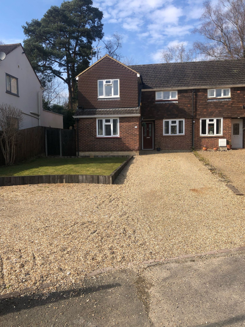 Parking on King Edwards Road, SL5