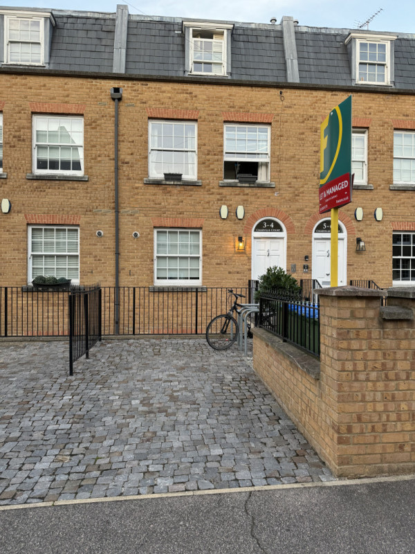 Parking on Trafalgar Grove, SE10