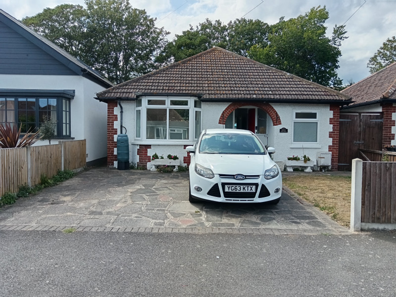 Parking on Kings Avenue, CT10
