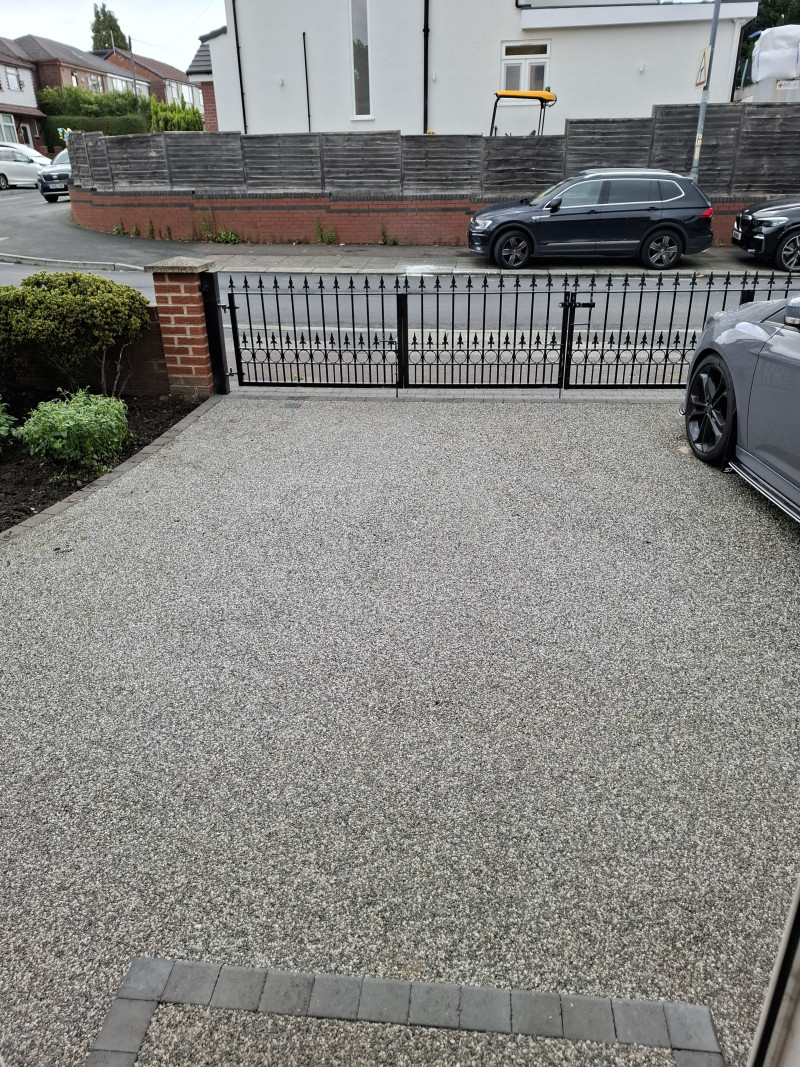Parking on Rothesay Road, M8