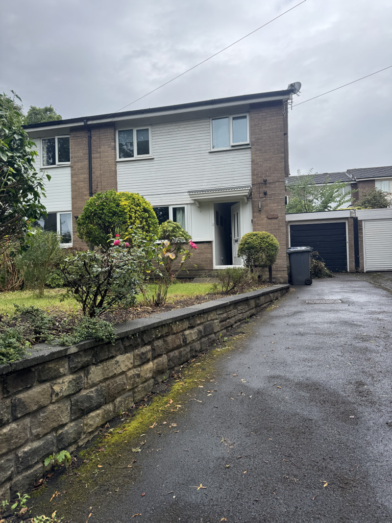 Parking on Sedgley Park Road, M25