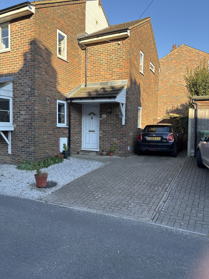 Parking on Dalton Street, AL3