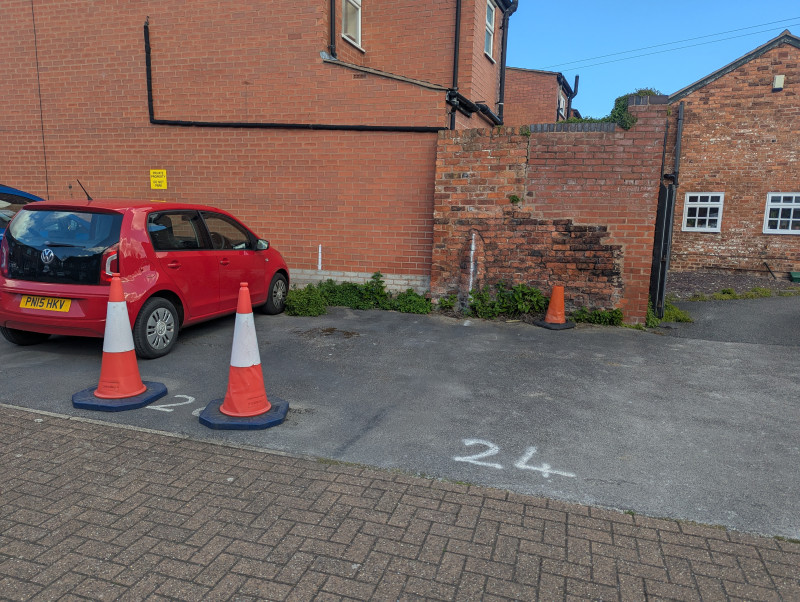 5 mins walk from Chester City Centre, CH3